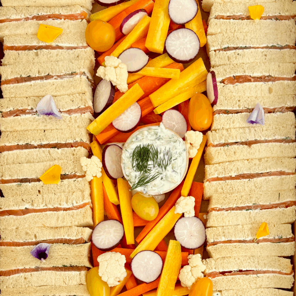 Finger sandwich saumon fumé - Atelier Citronnelle